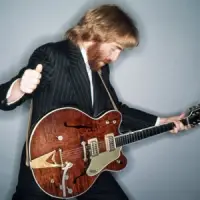 Never Let Her Slip Away by Andrew Gold - XtraFM Costa Blanca Radio