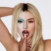 Kings & Queens by Ava Max - XtraFM Costa Blanca Radio