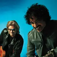 Kiss On My List by Daryl Hall & John Oates - XtraFM Costa Blanca Radio
