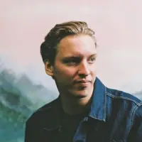 Green Green Grass by George Ezra - XtraFM Costa Blanca Radio