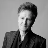 Missing You by John Waite - XtraFM Costa Blanca Radio